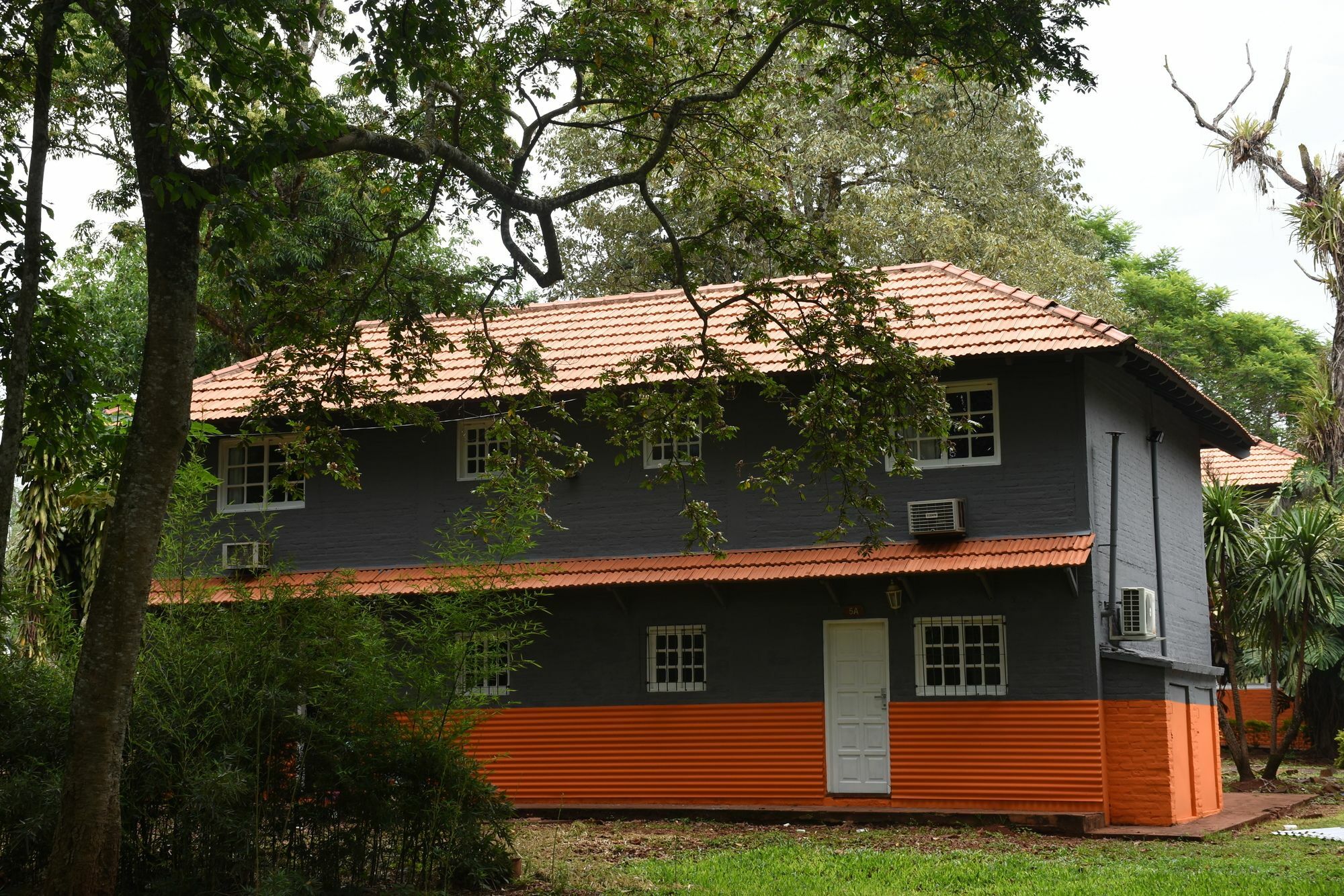 Tangoinn Club Iguazu Party Luxury Hostel Пуерто-Іґуасу Екстер'єр фото