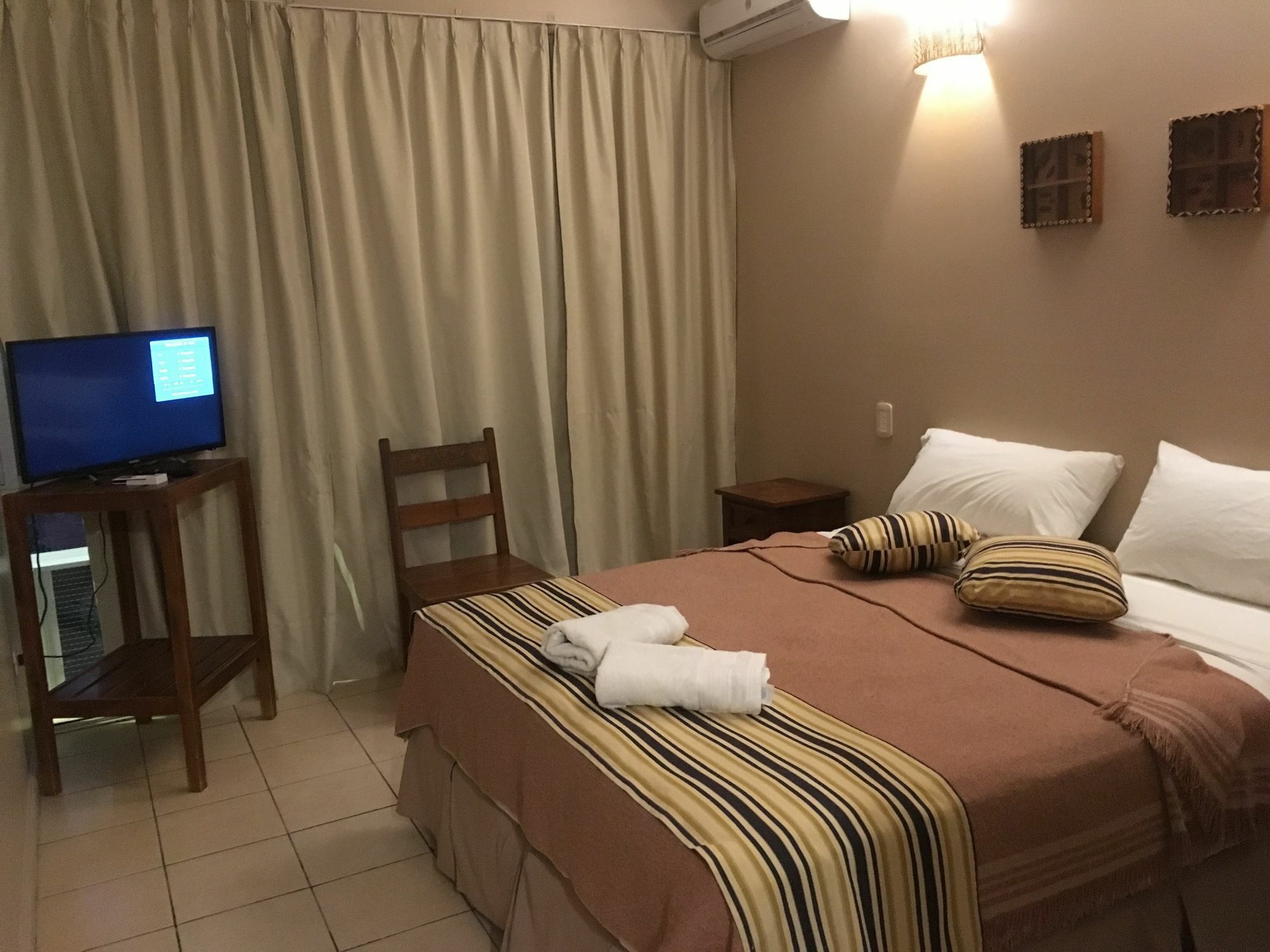 Tangoinn Club Iguazu Party Luxury Hostel Пуерто-Іґуасу Екстер'єр фото