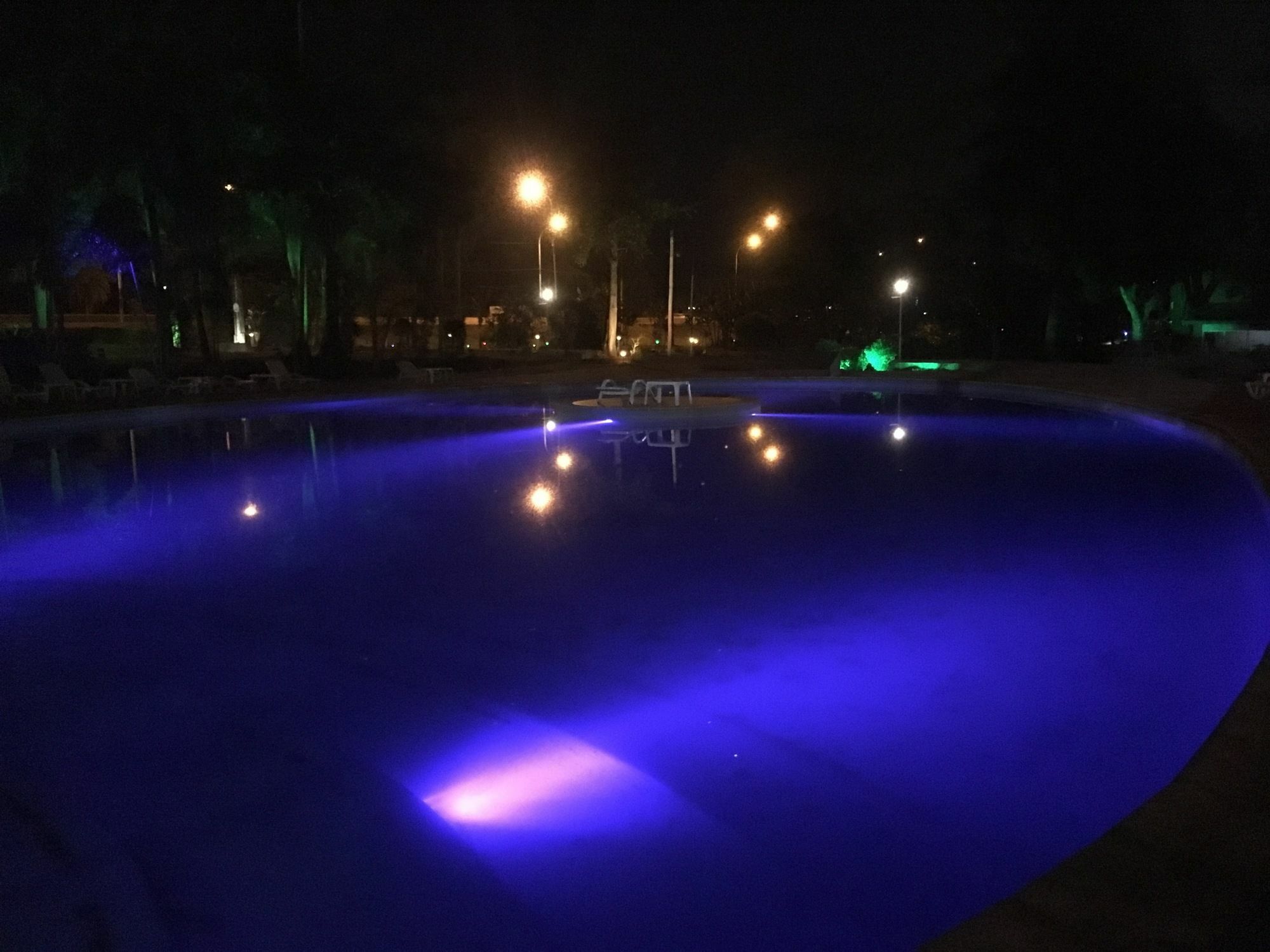 Tangoinn Club Iguazu Party Luxury Hostel Пуерто-Іґуасу Екстер'єр фото