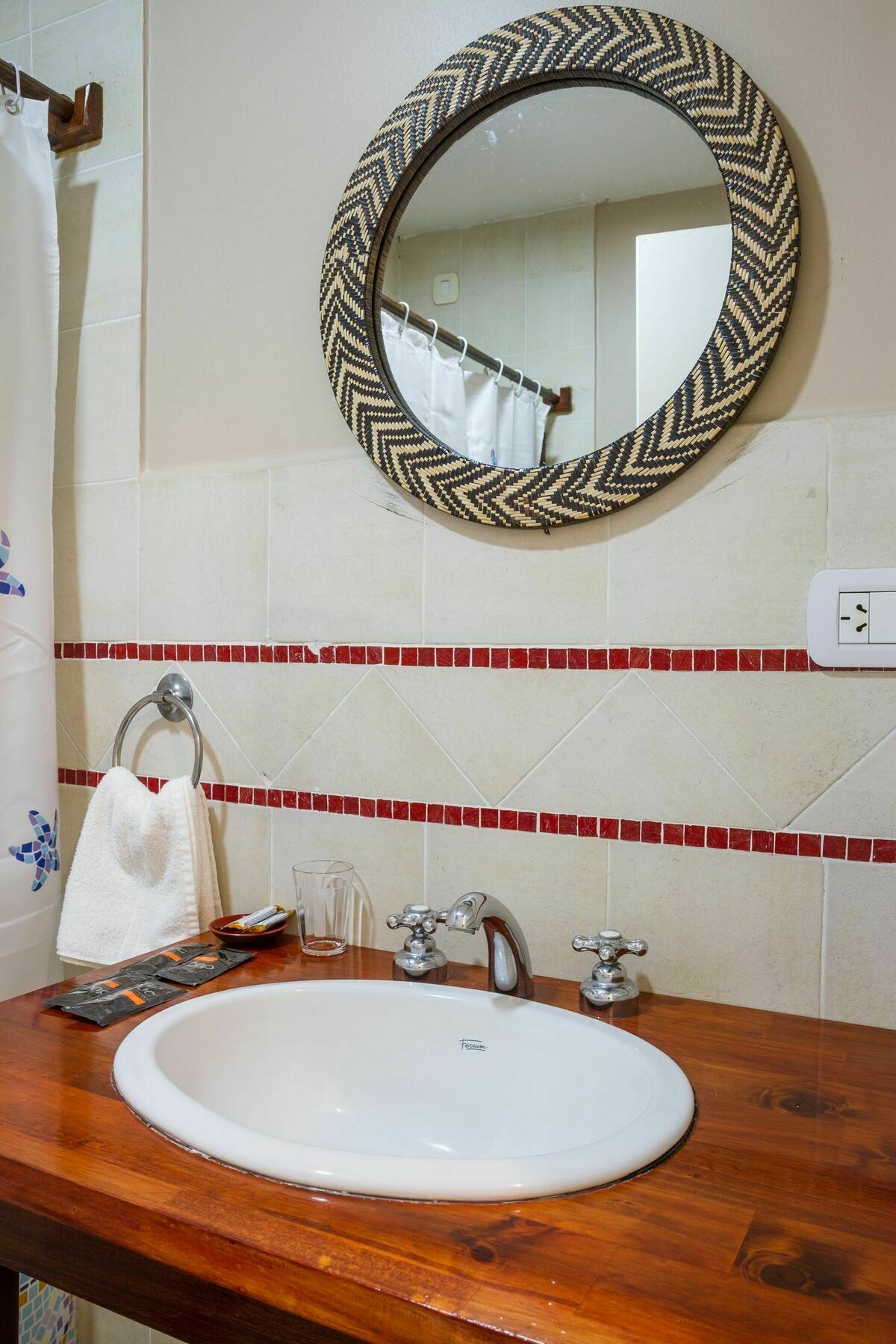 Tangoinn Club Iguazu Party Luxury Hostel Пуерто-Іґуасу Екстер'єр фото