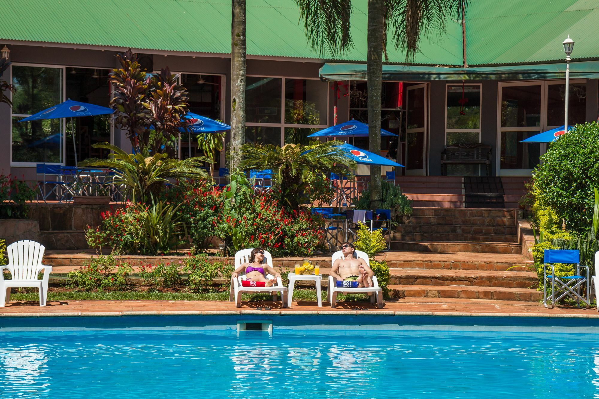 Tangoinn Club Iguazu Party Luxury Hostel Пуерто-Іґуасу Екстер'єр фото